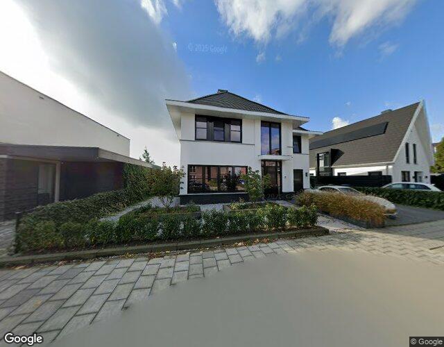 Meander 8