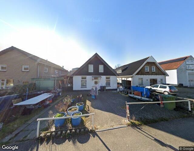 Spoorstraat 17