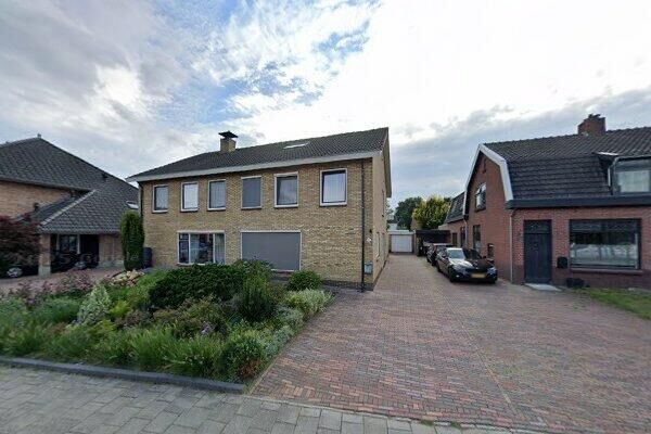 1e Esweg 11